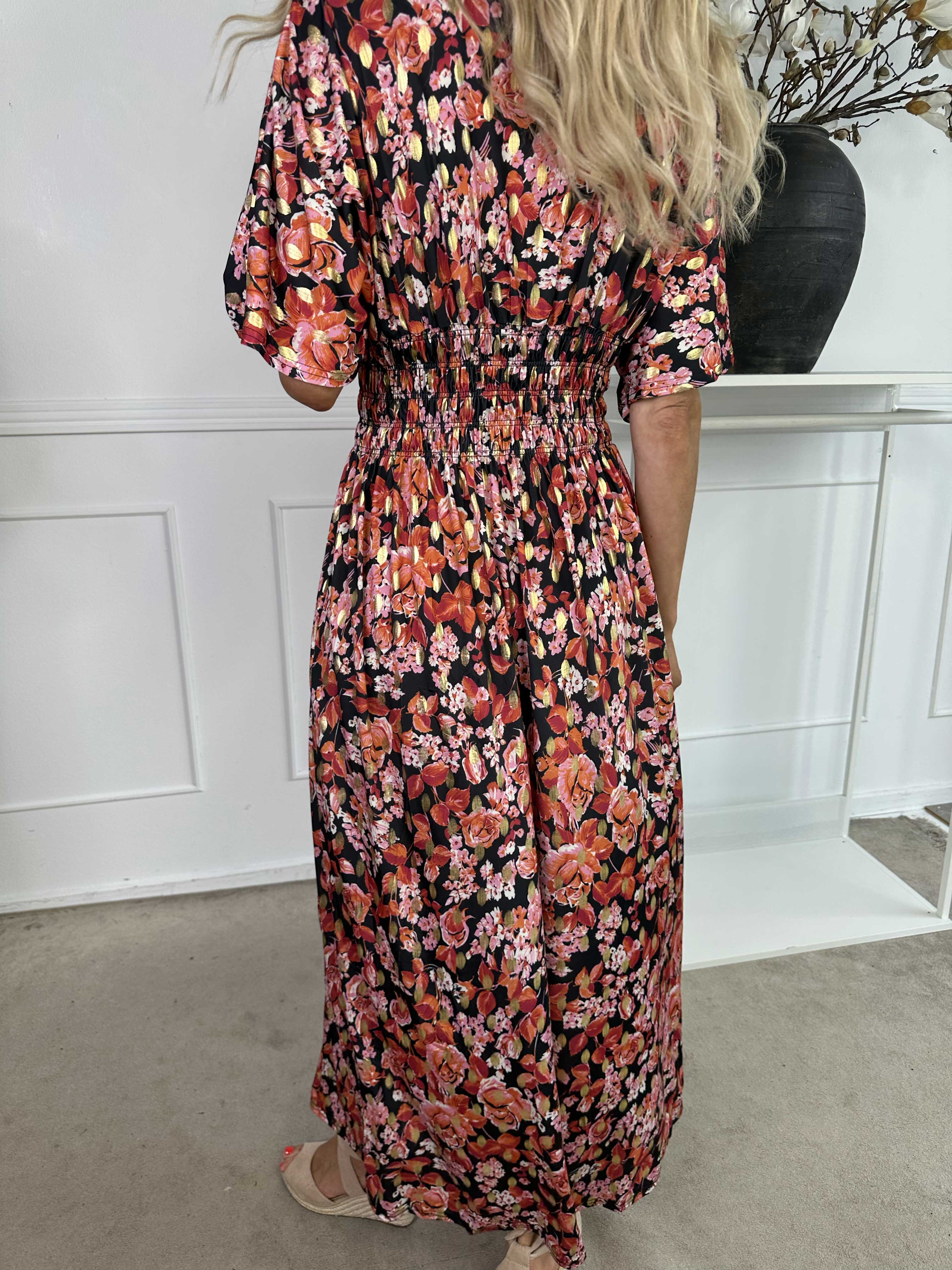 Pams Small Rose - Elastisk klänning med blommigt tryck och gulddetaljer